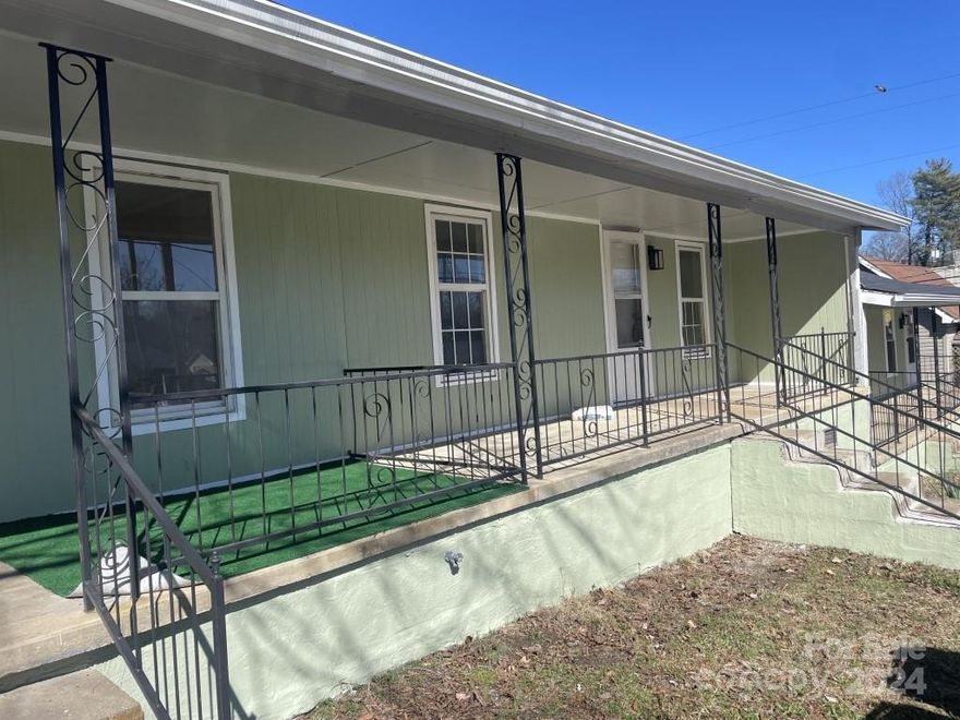 This charming garden-style apartment building boasts an unbeatable location within a short distance to vibrant downtown Statesville and just minutes to I-40 and I-77 for easy commutes.
This is a fantastic investment opportunity with stable income potential from the 4 well-maintained units with tenants in place gross a total of $3,900/mo!

Each of the 1-bedroom, 1-bathroom units features:

-Convenient in-unit washer/dryer hookups
-Brand new LVP flooring throughout
-New cabinets and countertops
-Energy-efficient appliances to keep utility costs low
-Updated fixtures and lighting
-Modern bathroom vanities and tub surrounds
-New windows for ample natural light and improved energy efficiency
-New roof and gutter system for peace of mind
-New energy efficient Mini-split HVAC systems

Don't miss this chance to own a piece of prime Statesville real estate!

Respecting our tenants' privacy, all showings will be conducted after a signed contract.