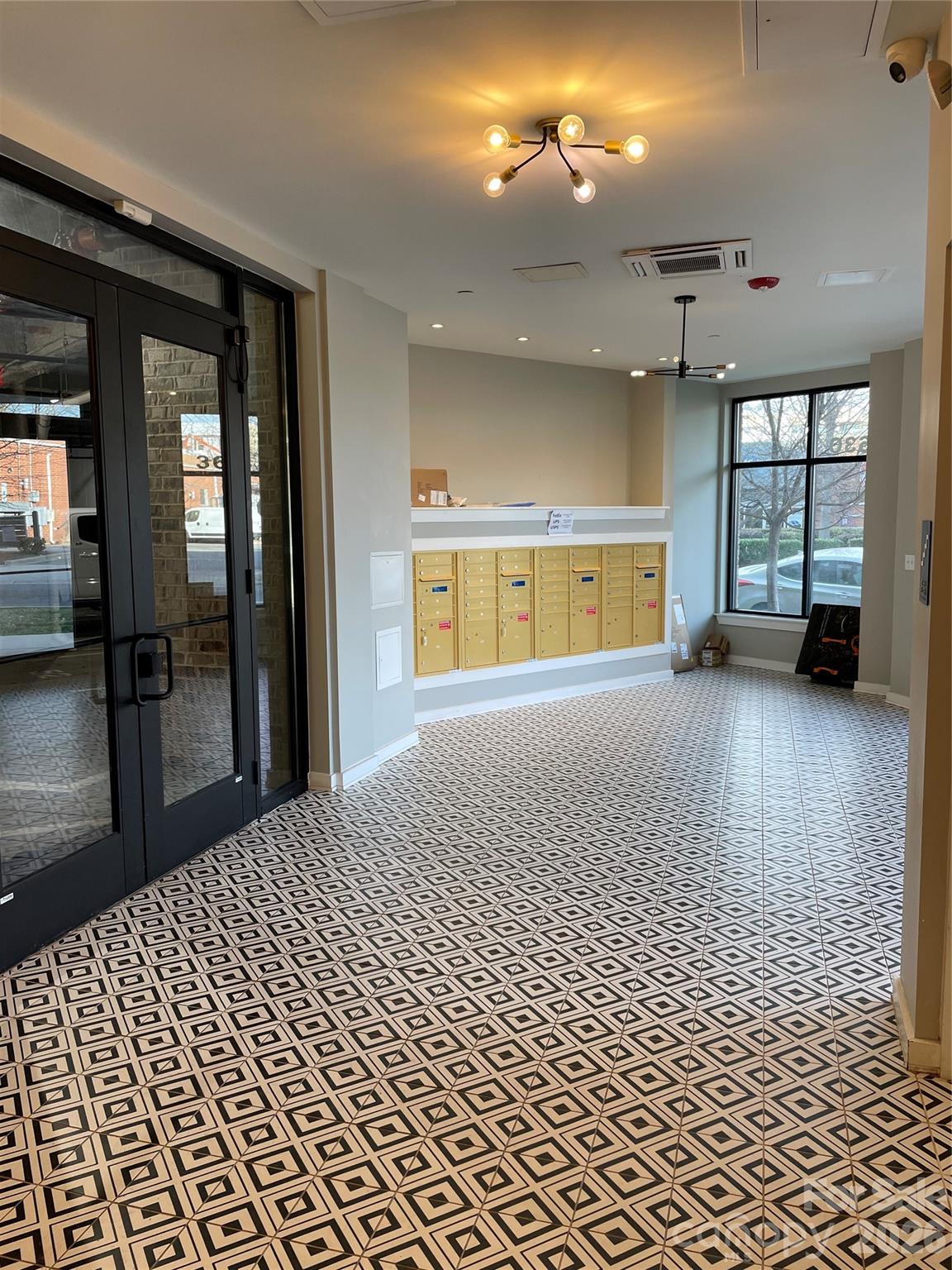 3630 N Davidson Street 3302