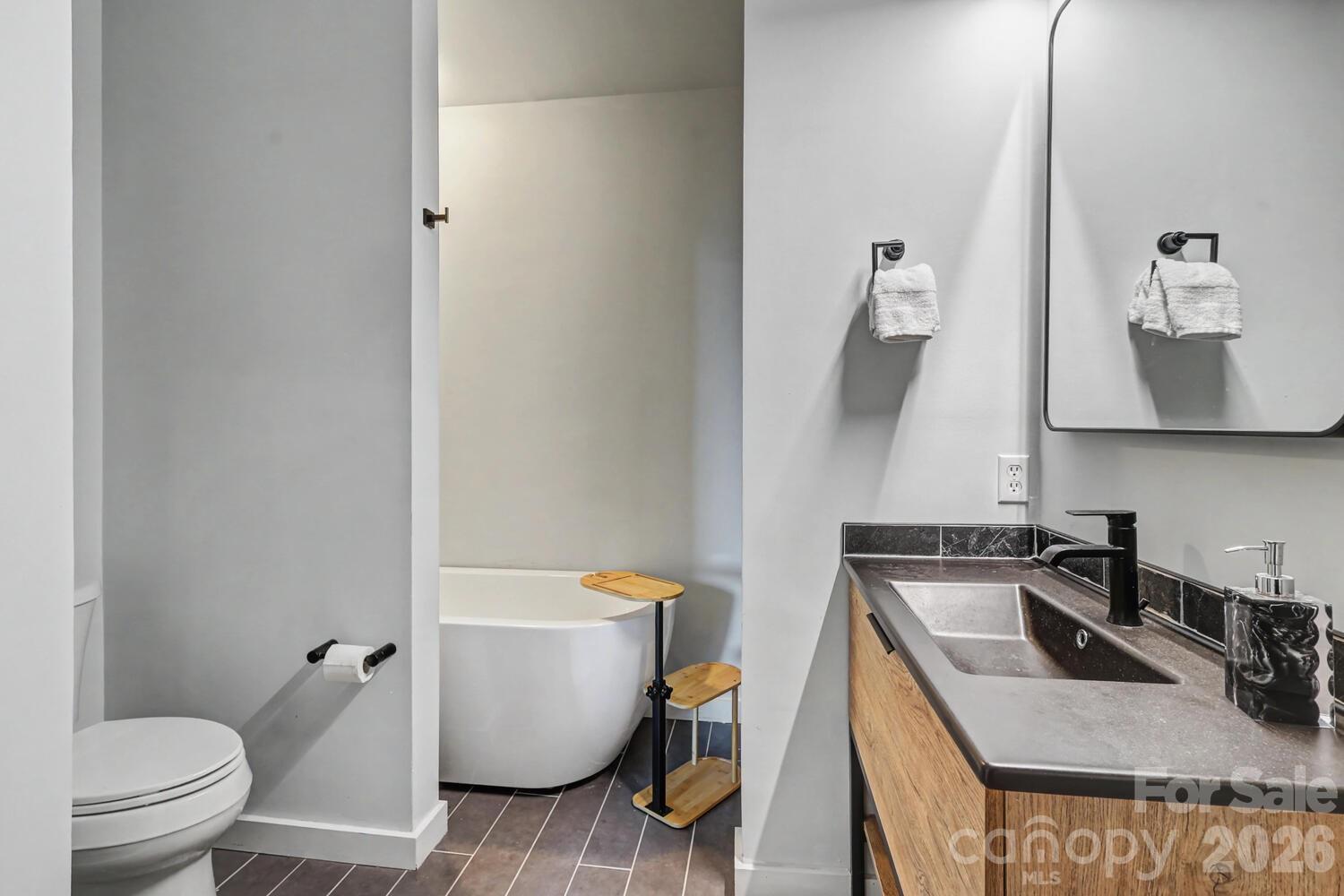 Avenue Condominiums - Residential