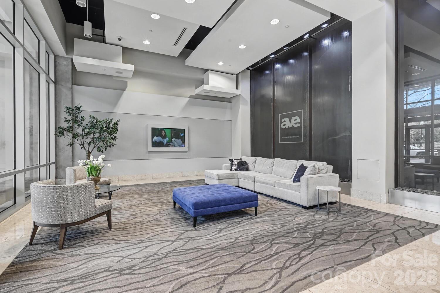 210 N Church Street 1507