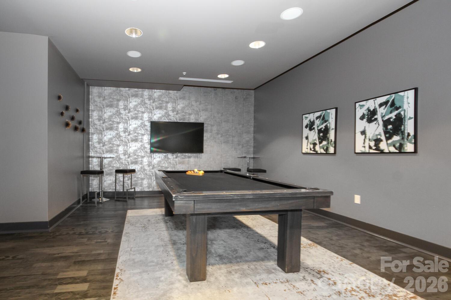 Avenue Condominiums - Residential