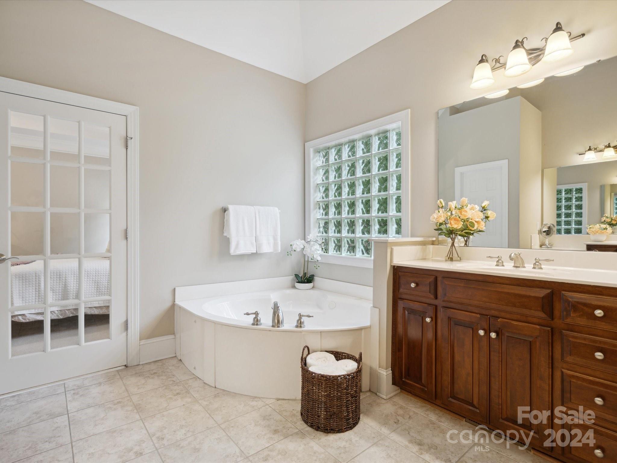 Laurel Creek - Residential