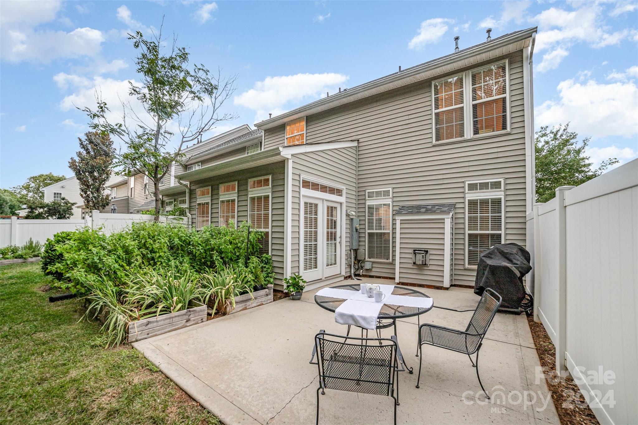 Fairway Townes - Residential