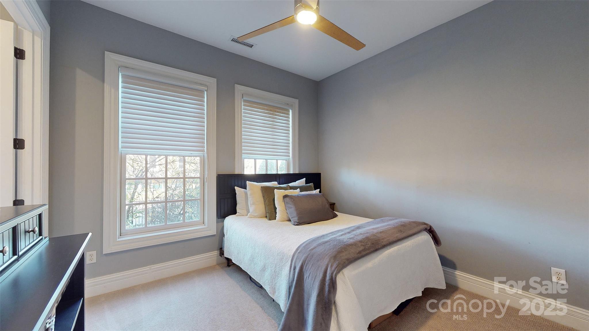 Parkwood Knoll - Residential