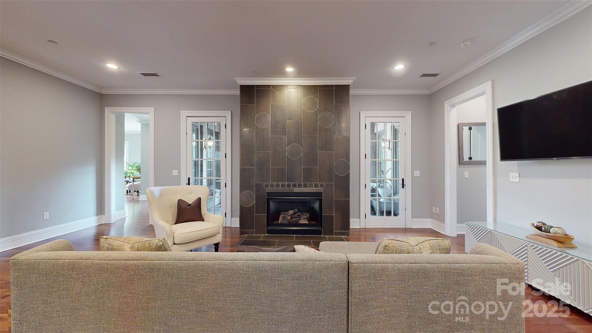 Parkwood Knoll - Residential
