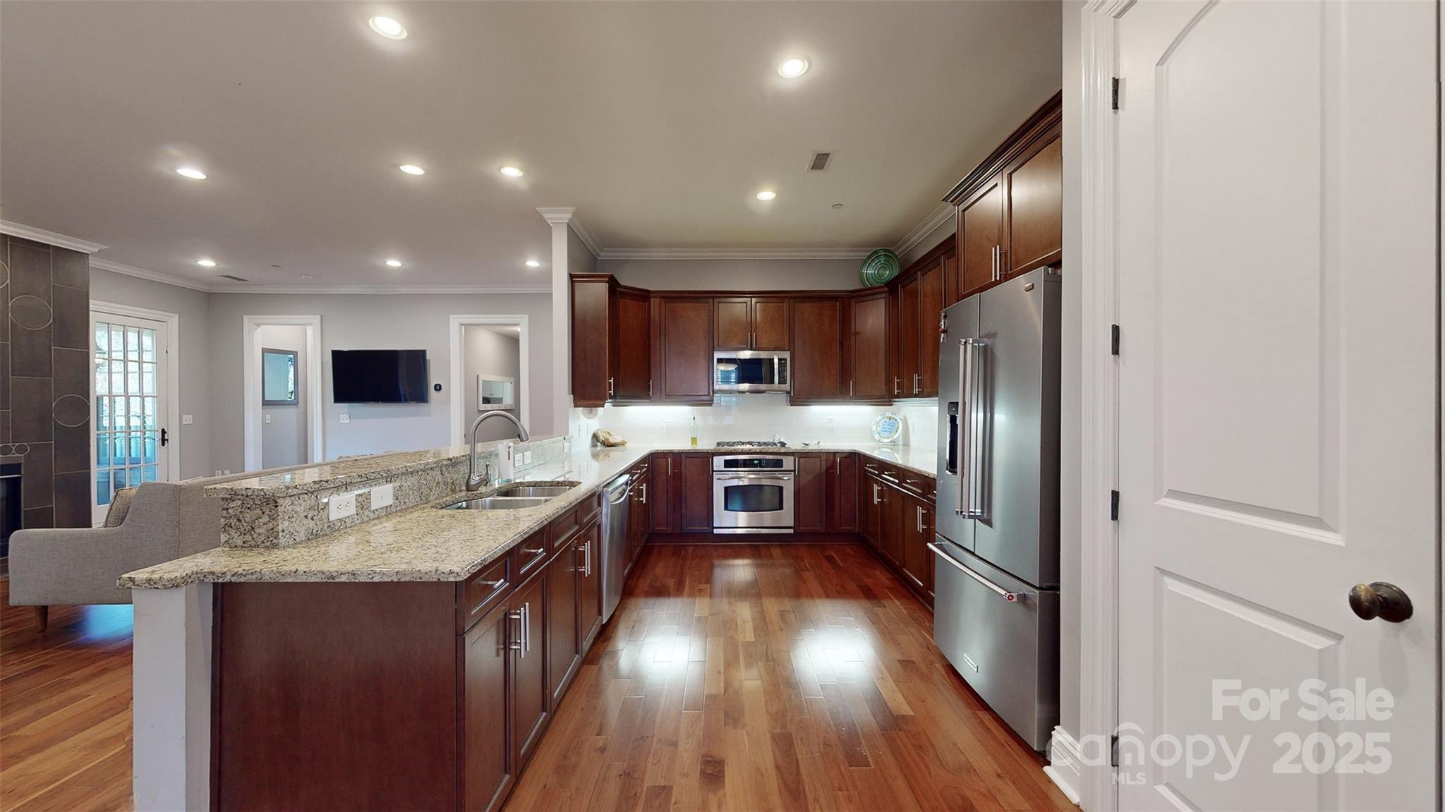 Parkwood Knoll - Residential