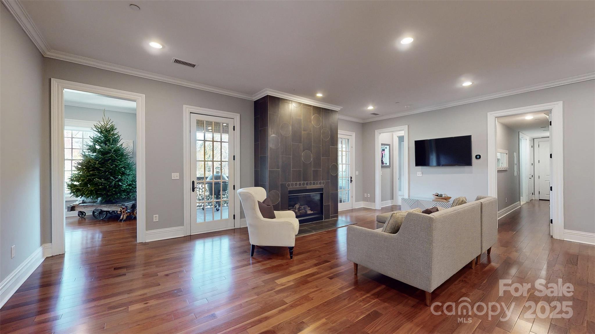 Parkwood Knoll - Residential