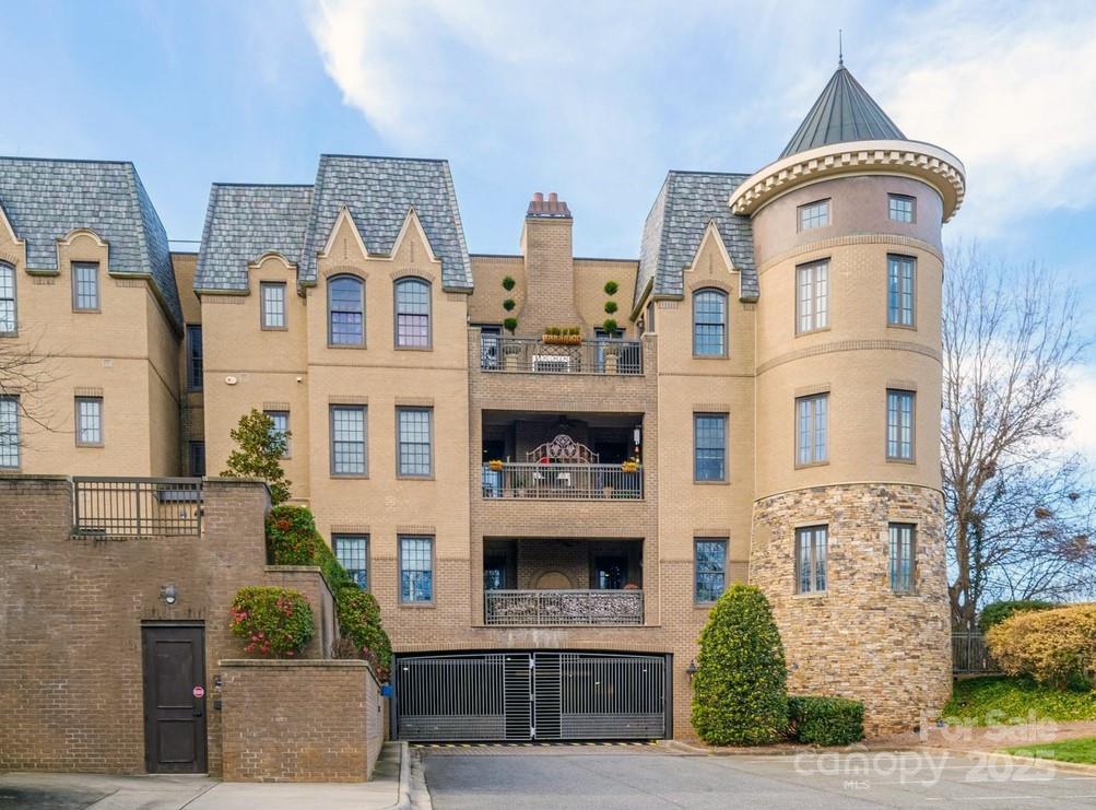 Parkwood Knoll - Residential