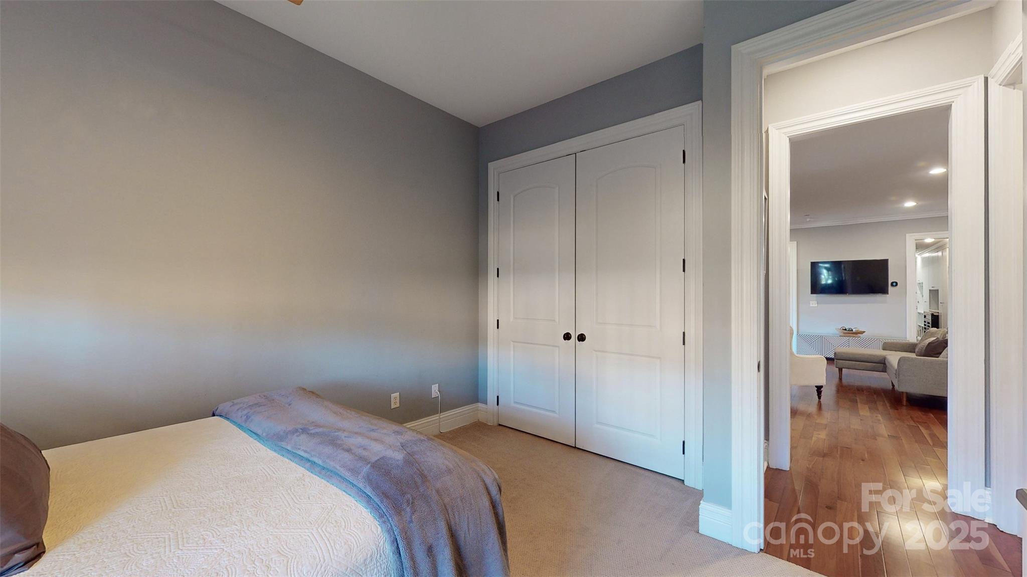Parkwood Knoll - Residential