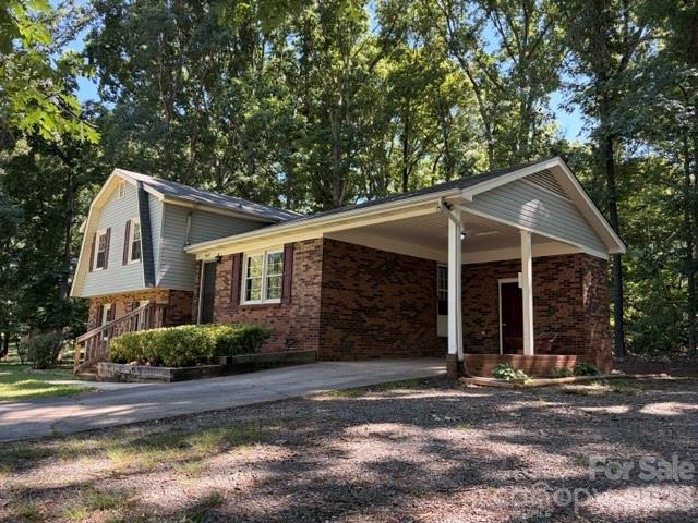 4617 Oakwood Circle
