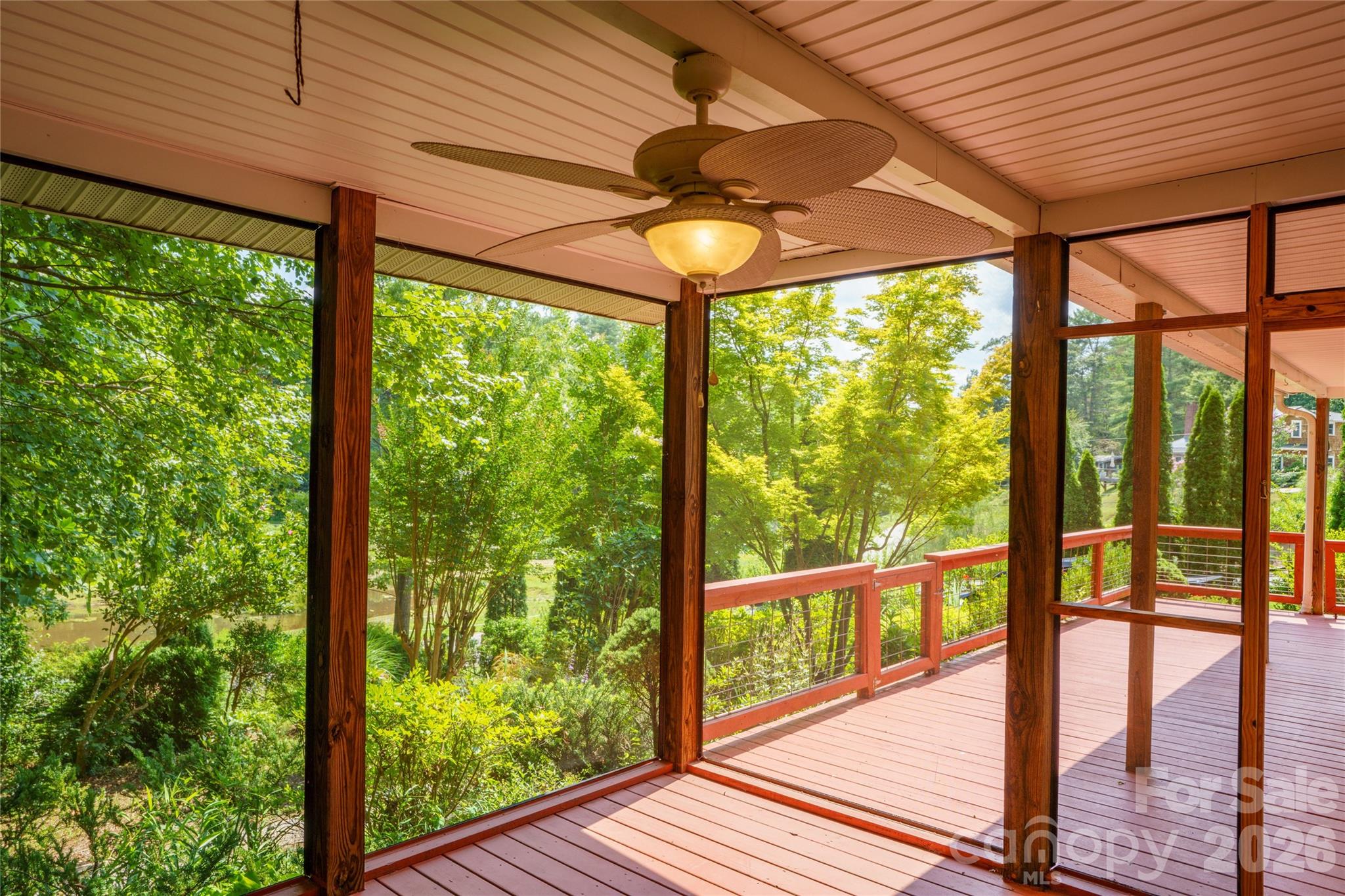 847 N Lakeside Drive