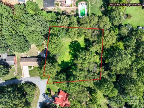 Photo of 502 3rd Avenue NE, Conover, NC 28613 (MLS # 4302084)