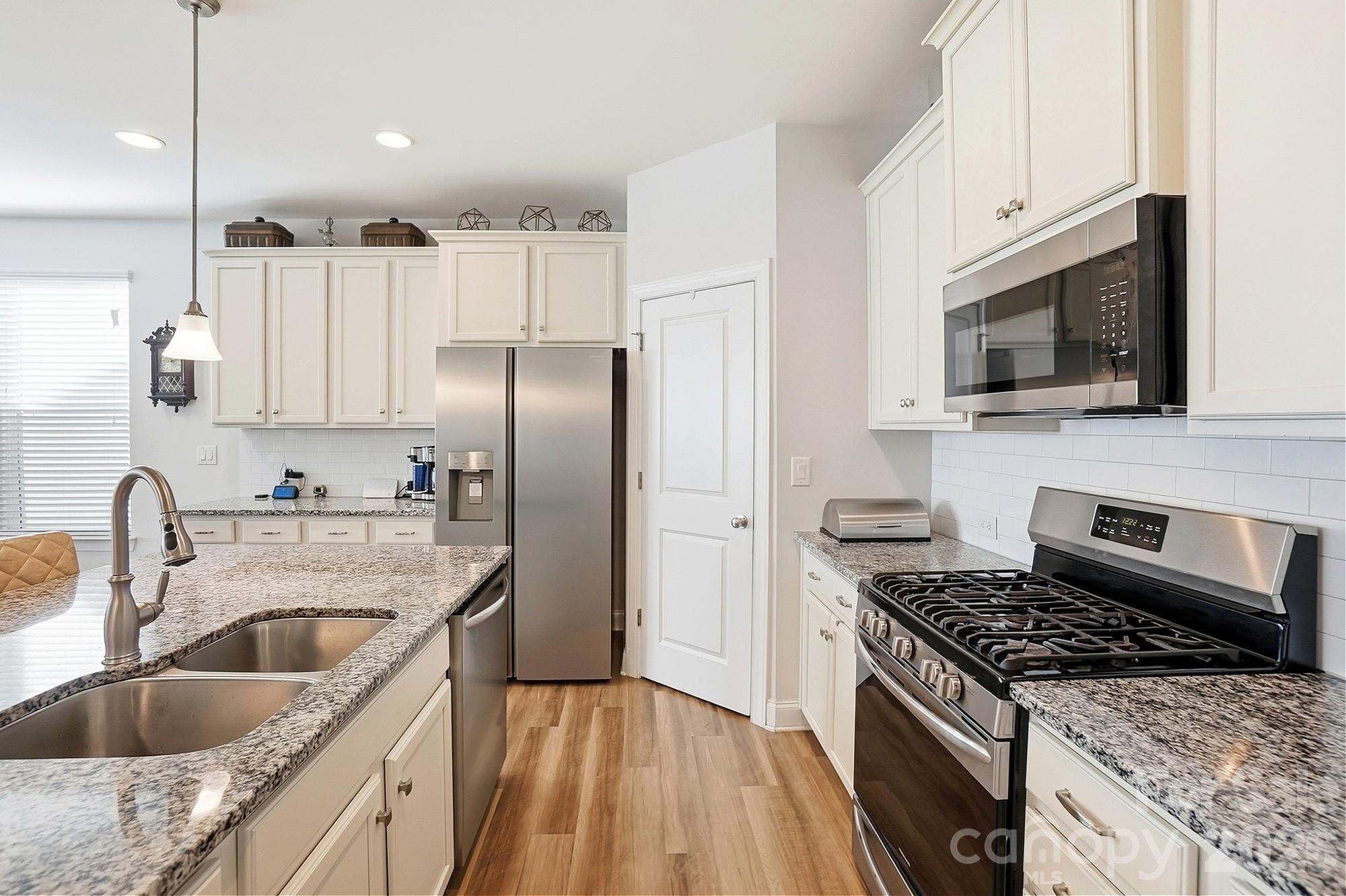 1022 Mendenhall Street