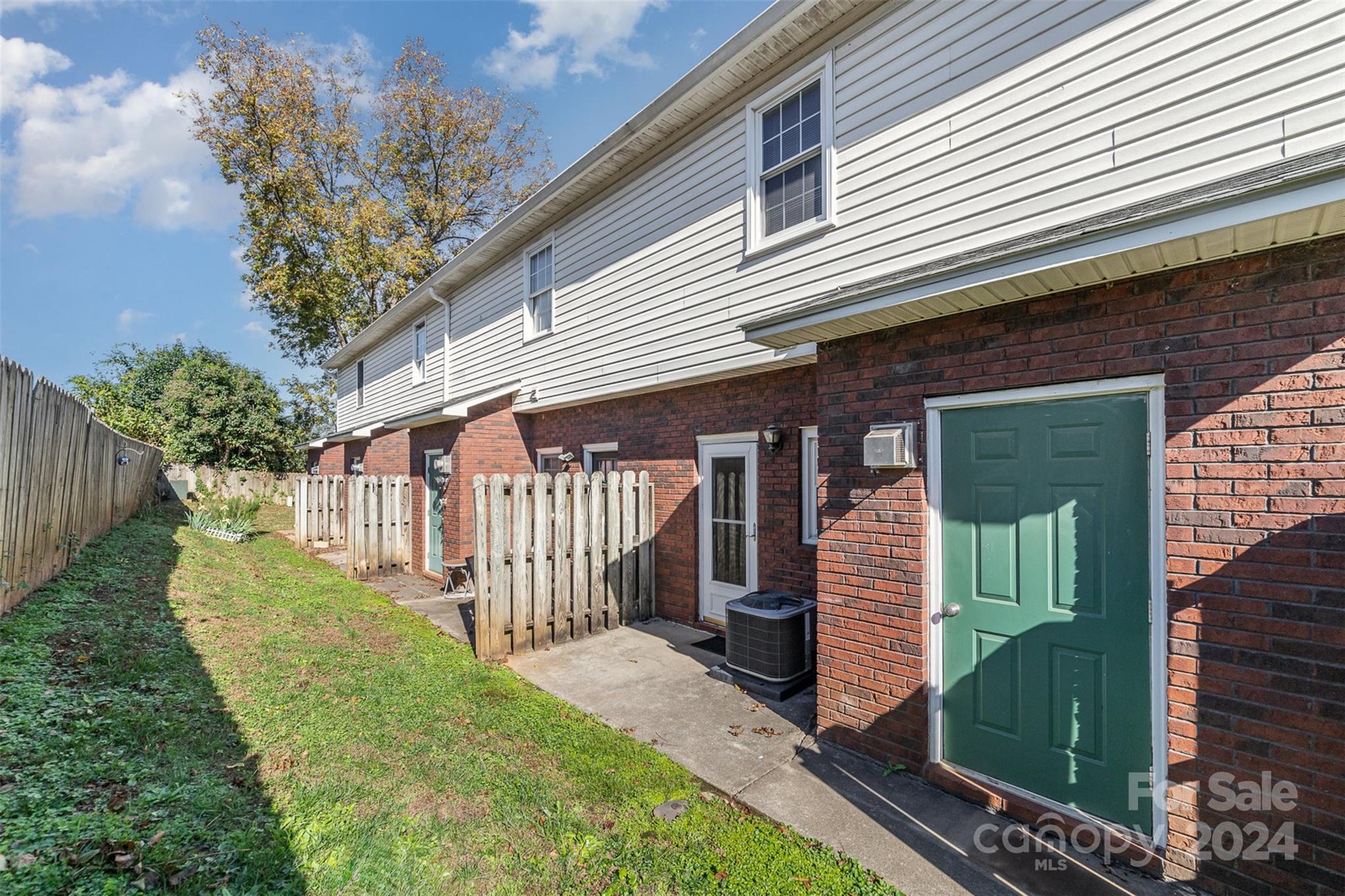 Oakland Villas - Residential