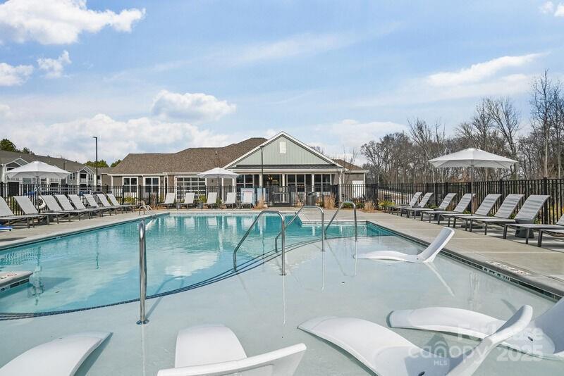 Charlotte, North Carolina 28273, United States, 3 Bedrooms Bedrooms, ,2 BathroomsBathrooms,Residential,Active,218485