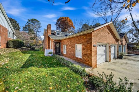 1042 1st Street NE Hickory NC 28601