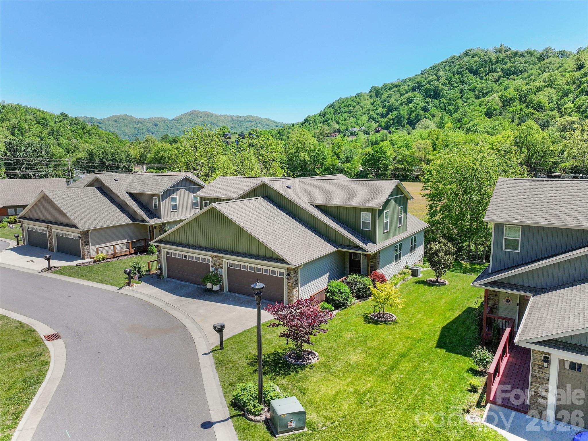 The Meadows at Campbell Mountain - Residential