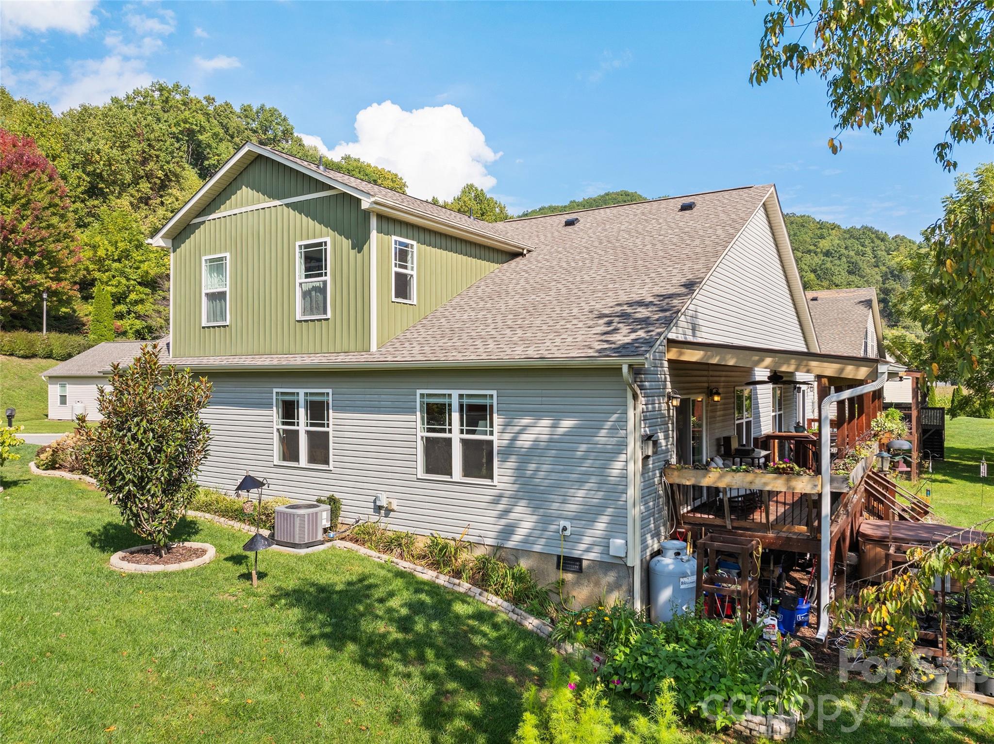 The Meadows at Campbell Mountain - Residential