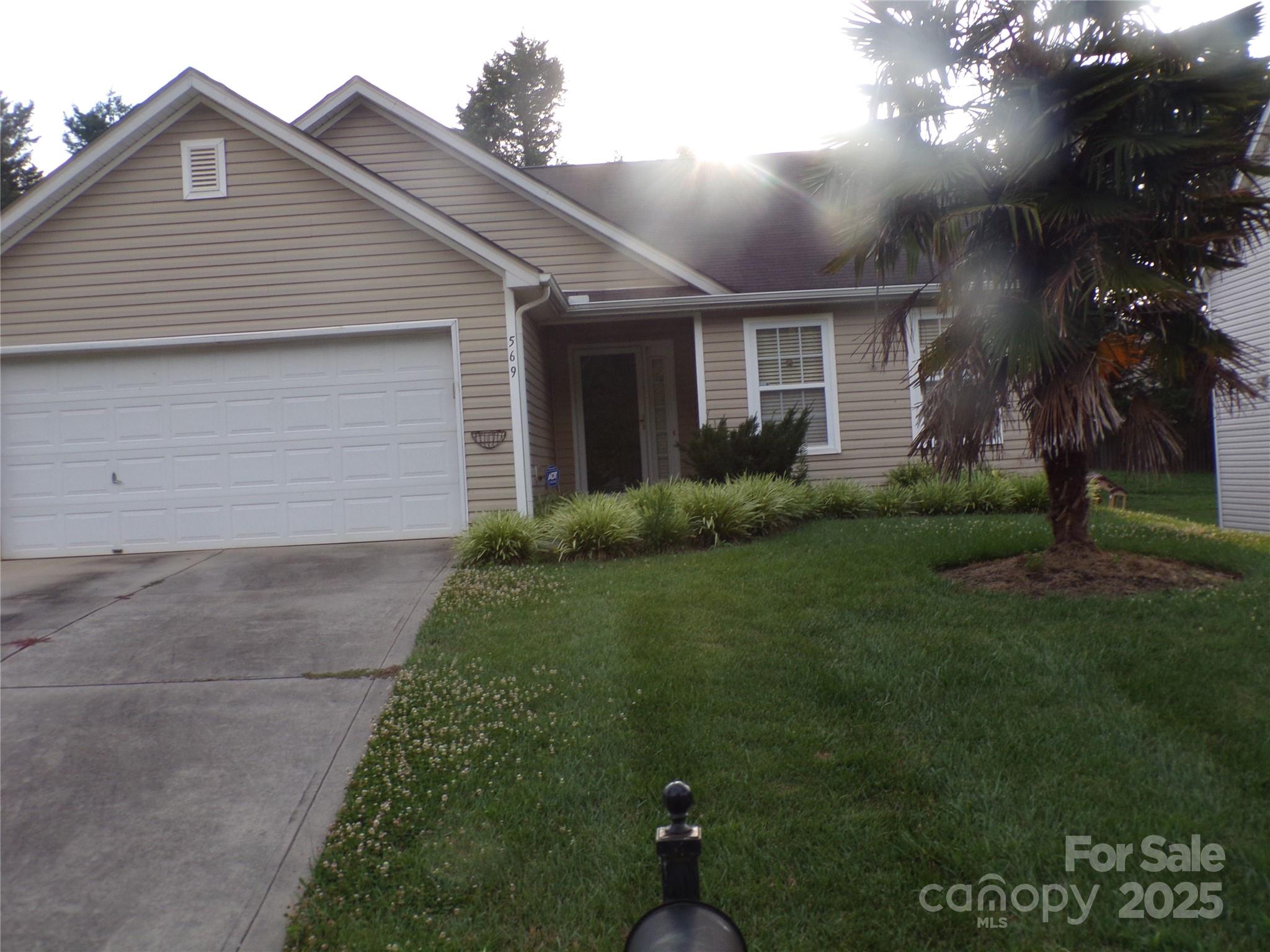 569 River View Drive