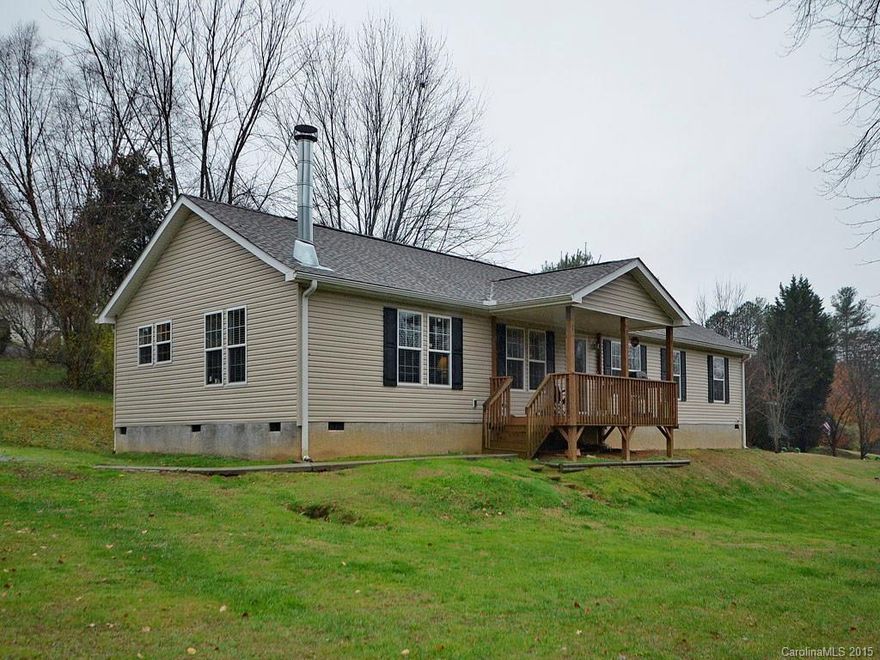 All Under One Roof! Two living areas, great room with FP, Master Suite with jacuzzi tub & double vanity. Spacious kitchen with large island, walk in pantry & open floor plan. Start building equity today!