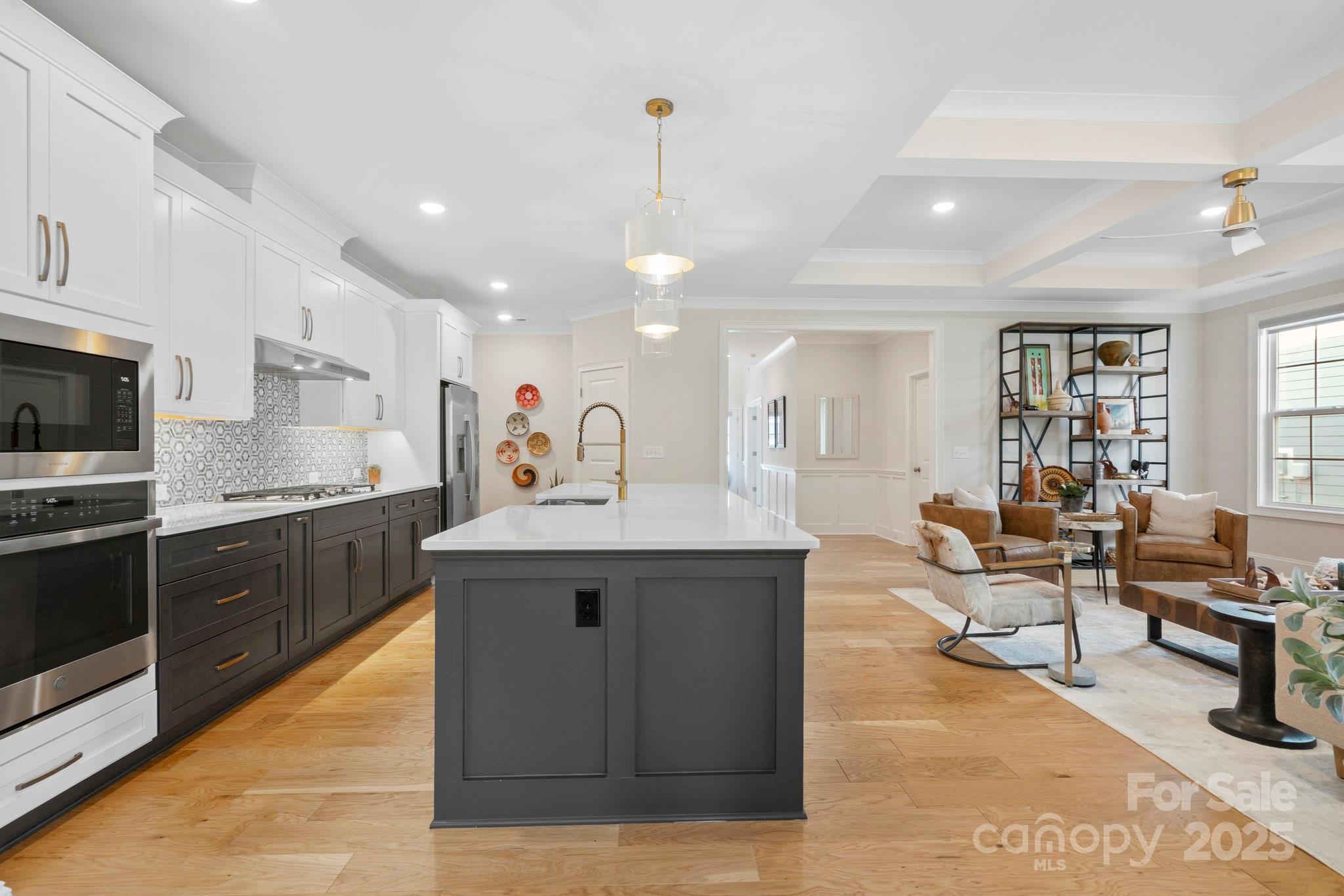 4412 Foxview Court