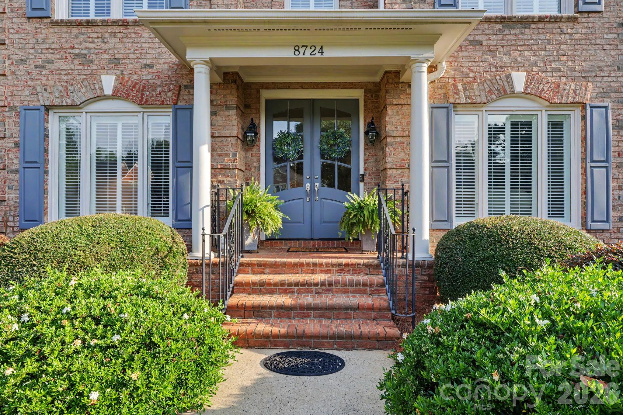 8724 Suninghurst Lane