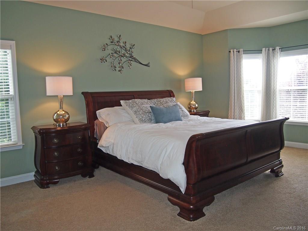 Lake Shore - Residential