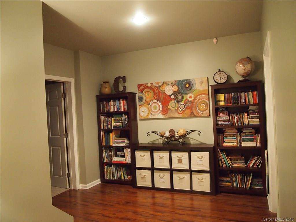 Lake Shore - Residential