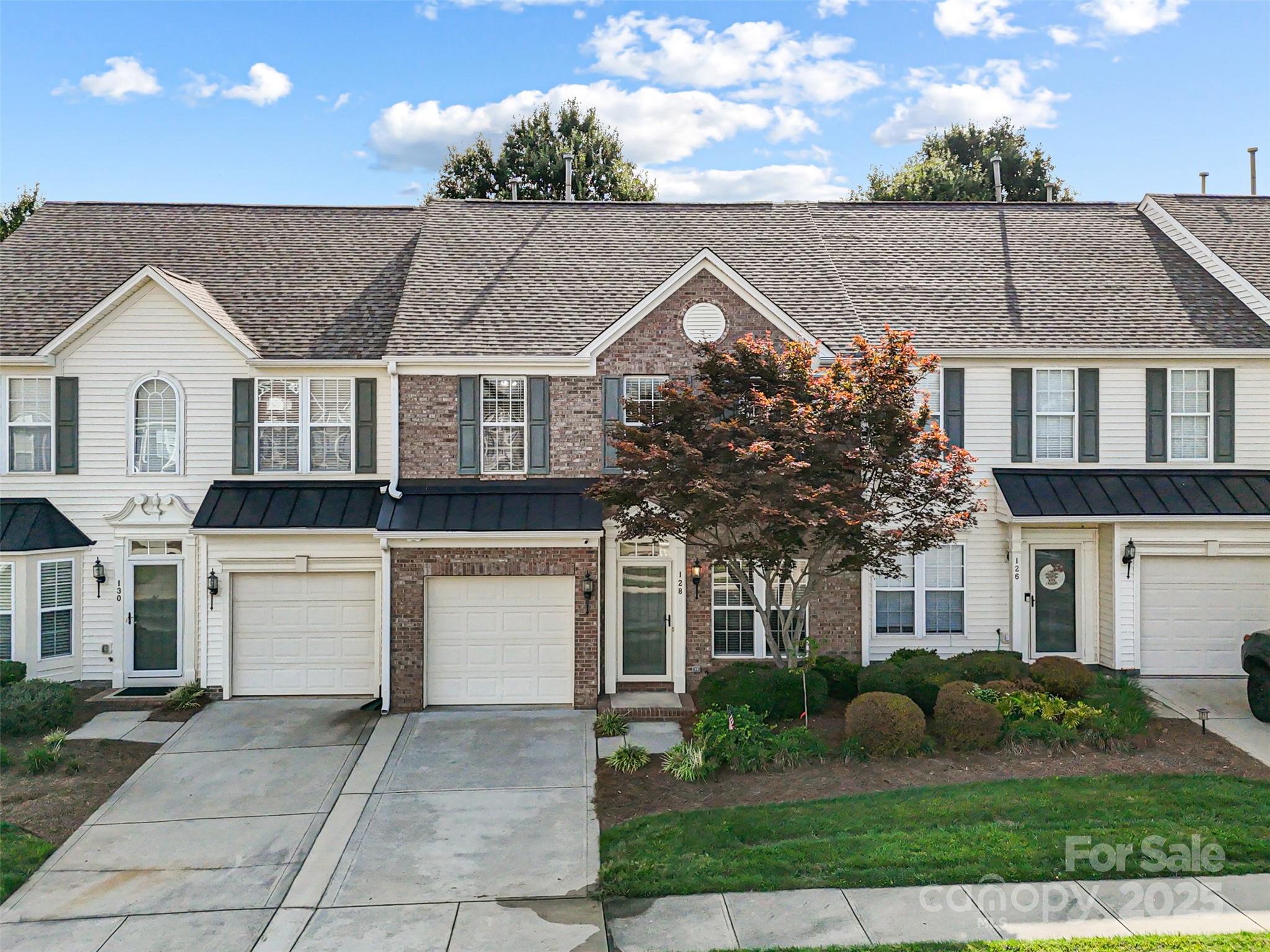 Autumn Cove At Lake Wylie - Residential
