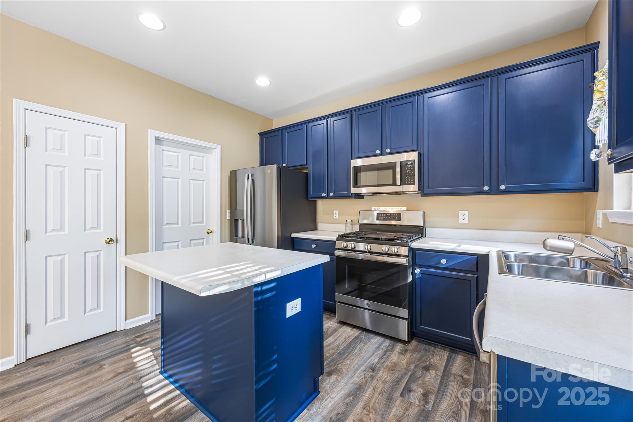 Autumn Cove At Lake Wylie - Residential