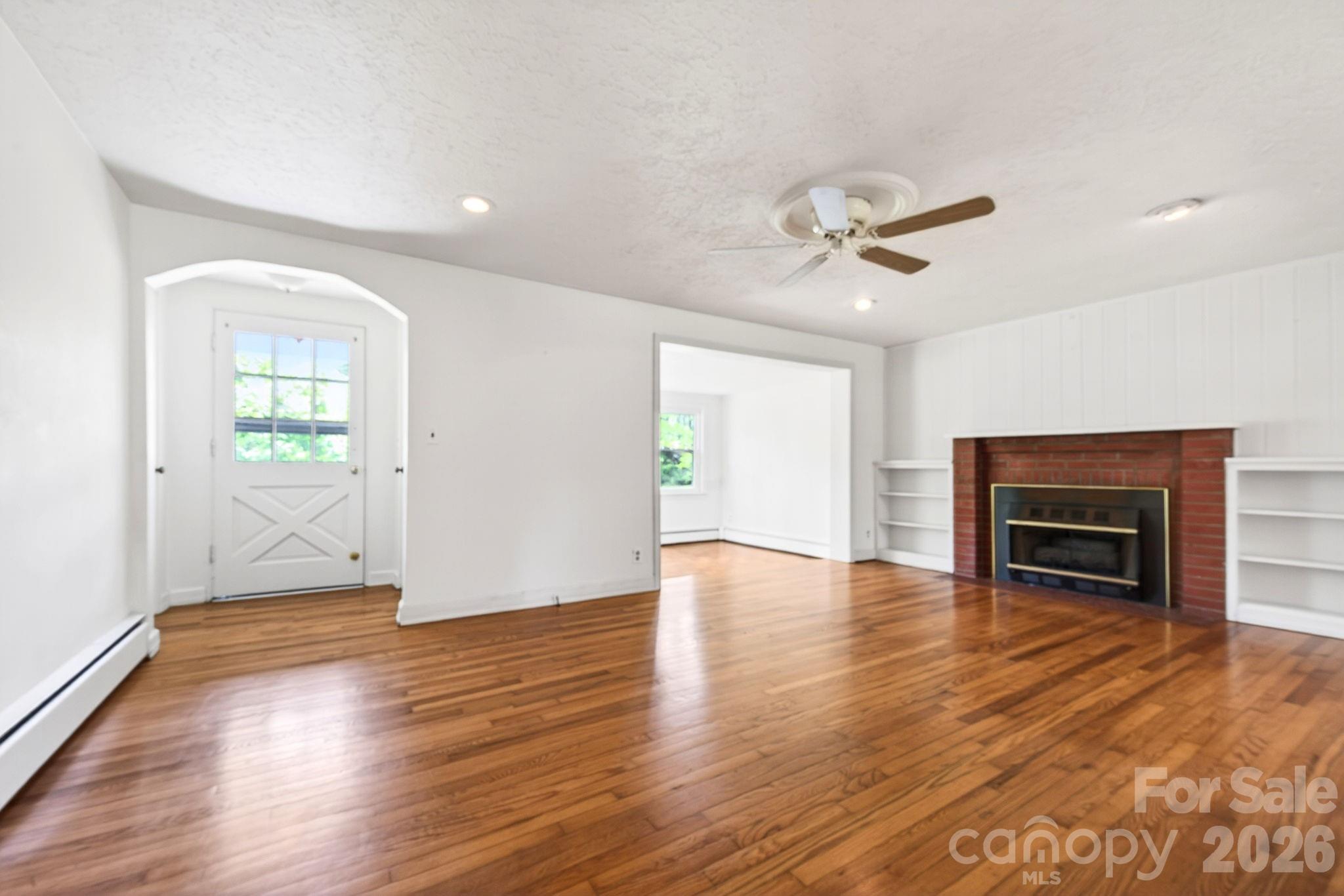 411 Hillcrest Circle