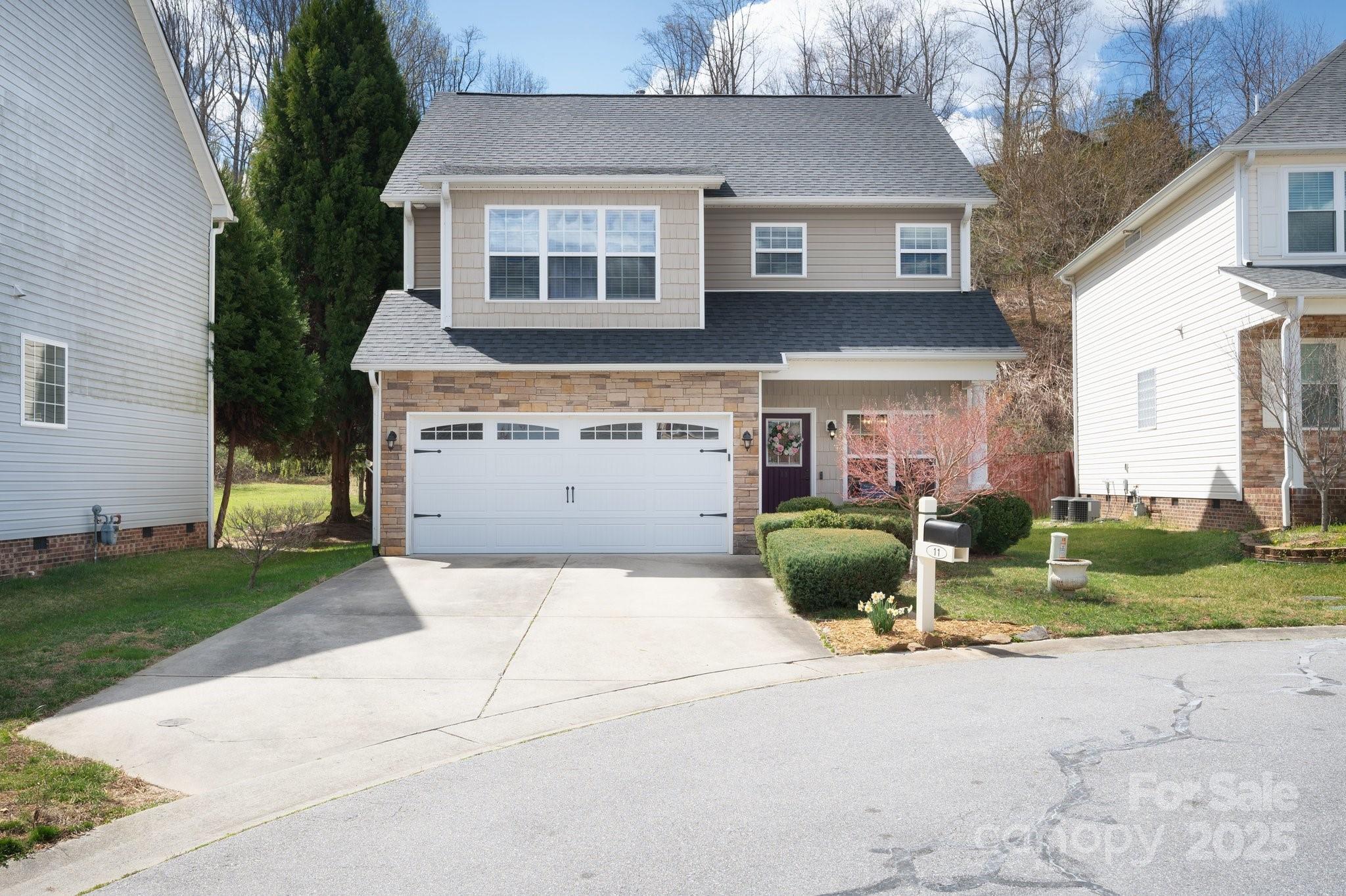 11 Dansford Lane