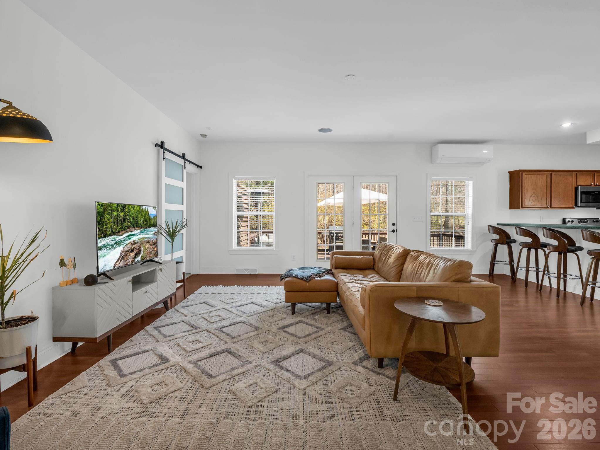 Lynnbrook - Residential