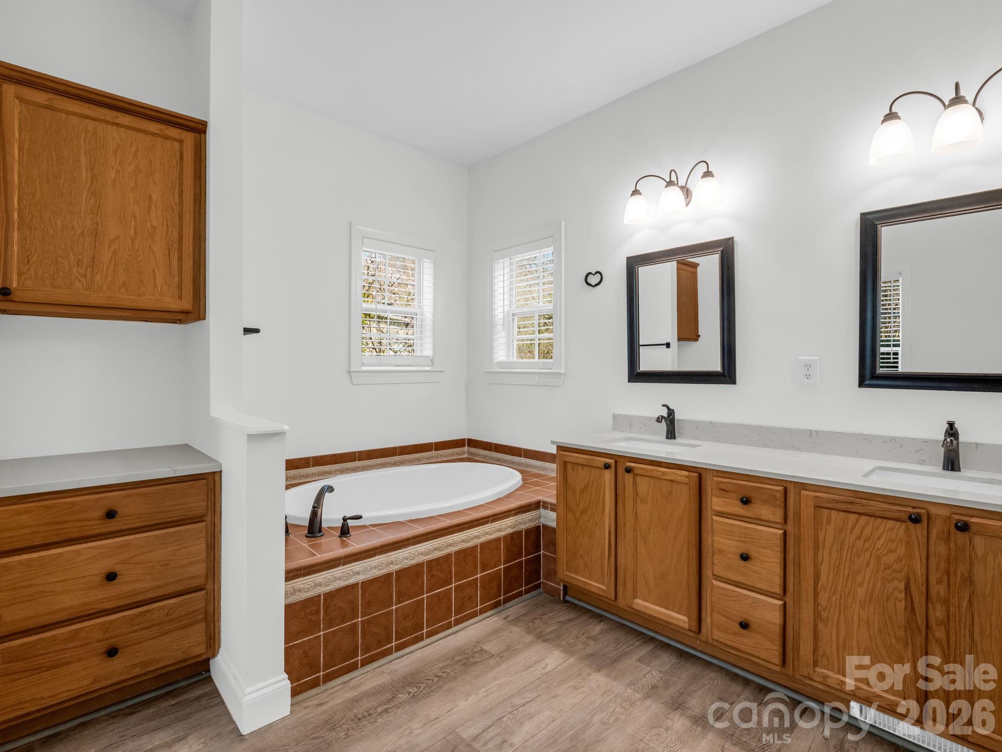 Lynnbrook - Residential