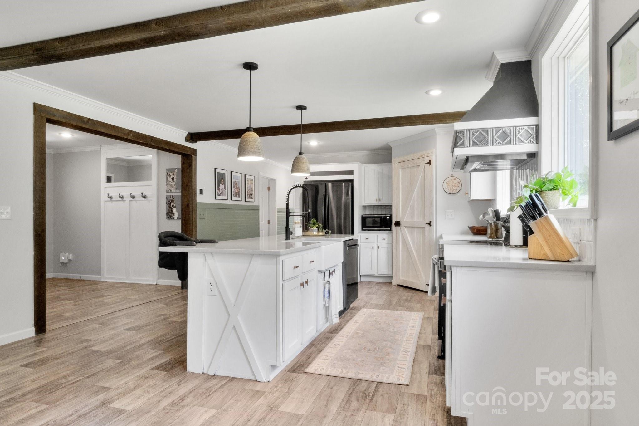 5528 Little Mountain Road
