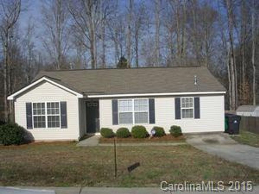 AVAILABLE 9.21.15. 3 Bedroom 2 bath ranch home in=  Reedy Creek Plantation. Great Room,  large eat-in Kitchen w/ (Range/Oven, Refrigerator, Dishwasher & Disposal), plus  laundry room.  Master Bedroom features a walk-in closet & private Bathroom. The 2nd and 3rd bedrooms feature neutral paint & share a hall bathroom. Additional features include central gas heating and central air conditioning, insulated windows, wall-to-wall carpet and neutral paint. Built in 2000; 1180 Sq Ft. PETS NEGOTIABLE.