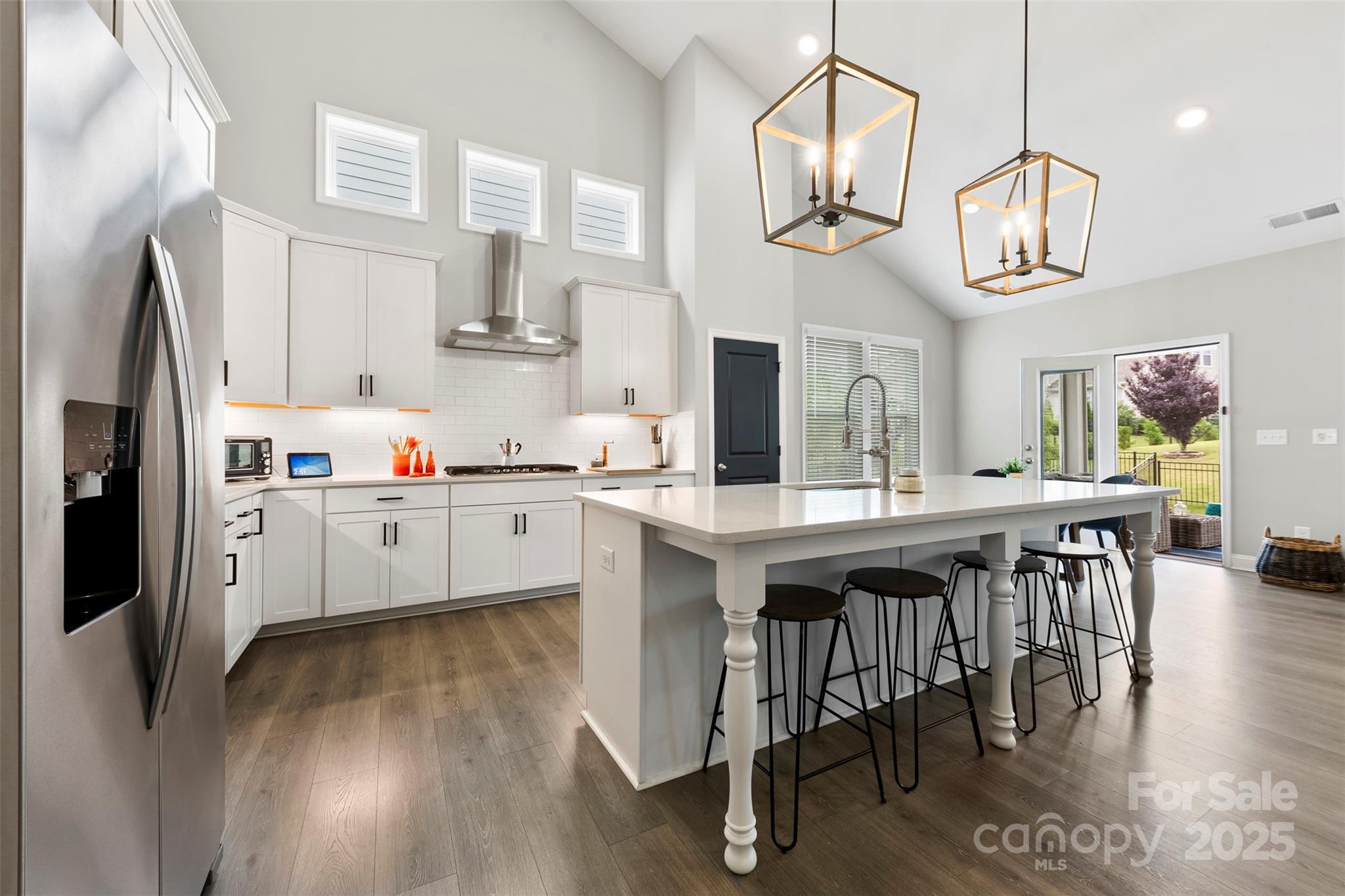 6261 Six String Court
