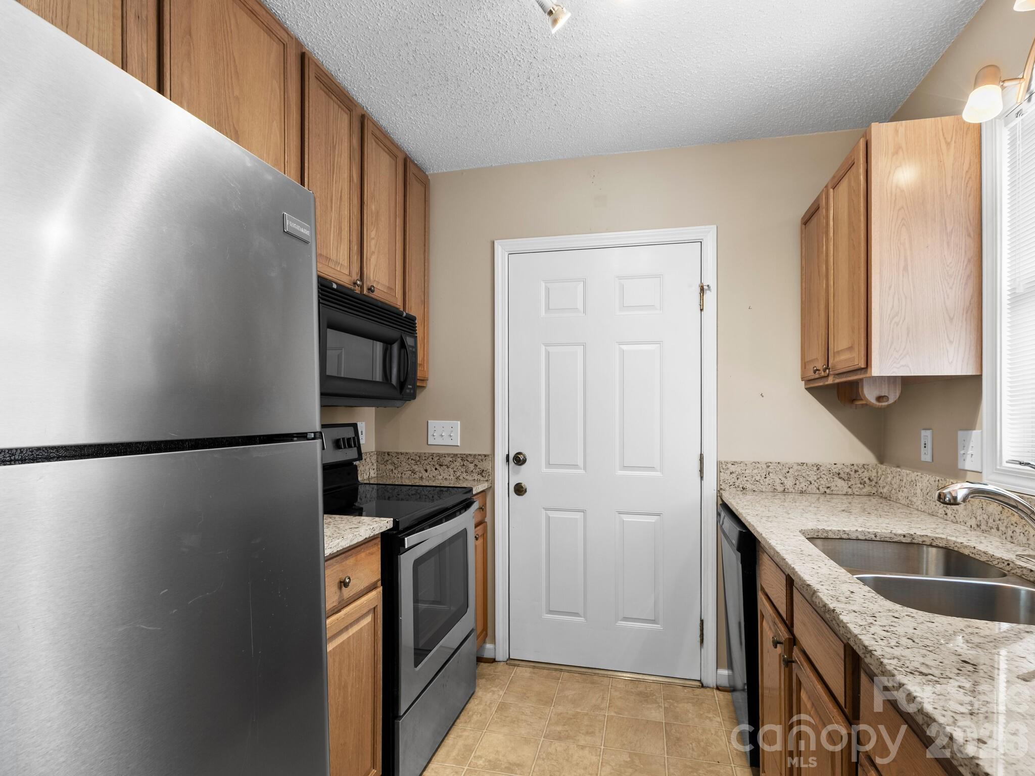 The Hills At Averys Creek - Residential