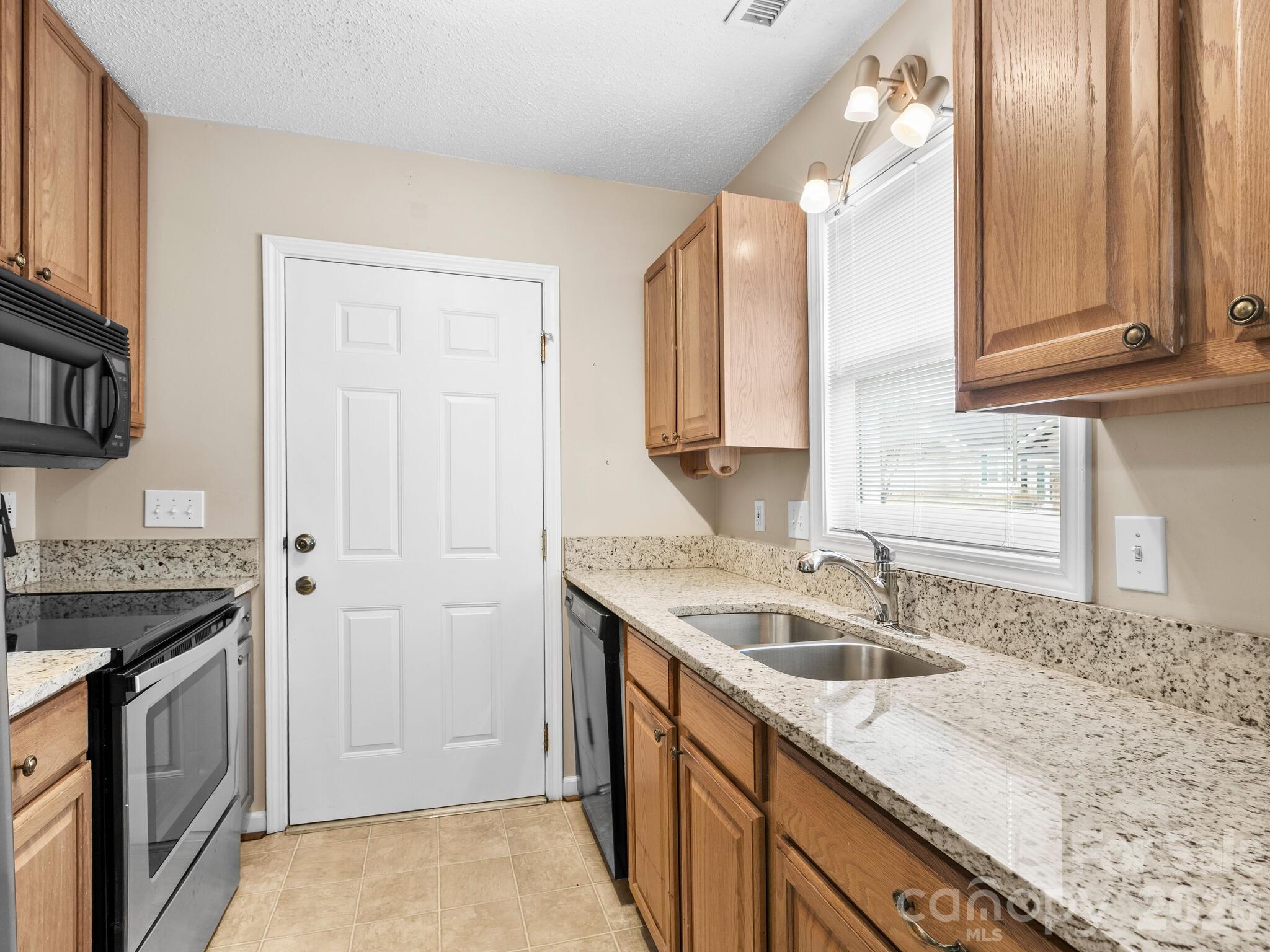 The Hills At Averys Creek - Residential