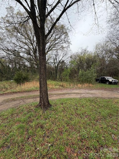 257 Hall Avenue NW Concord NC 28027