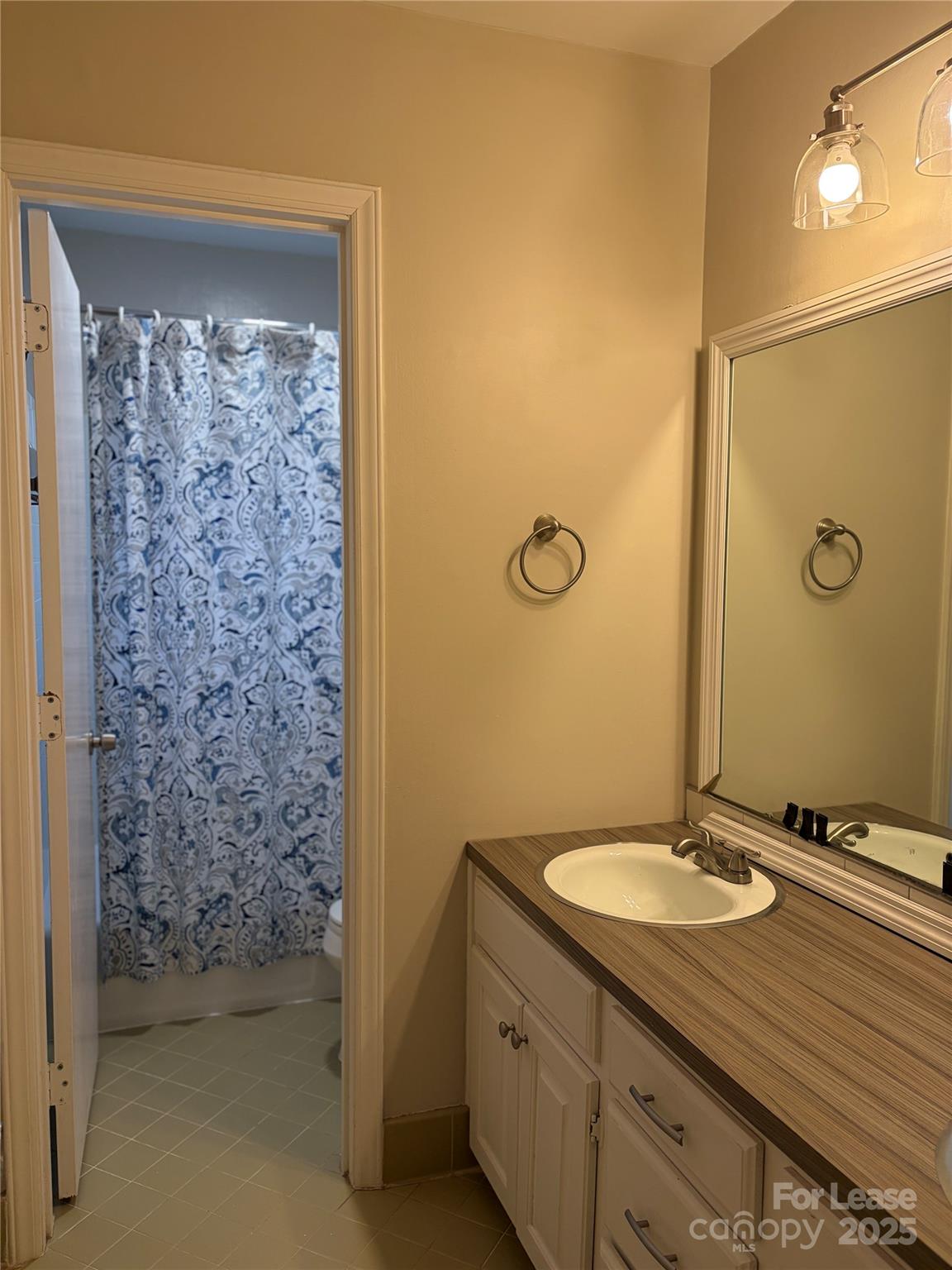 Coventry Woods - Residential Lease