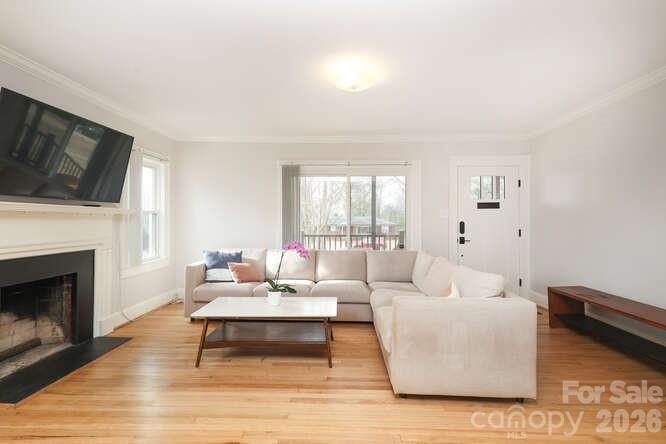 1609 Forsythia Circle