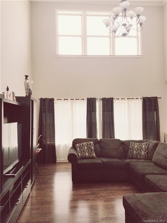 Ellis Pond - Residential