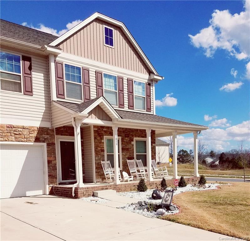 Ellis Pond - Residential