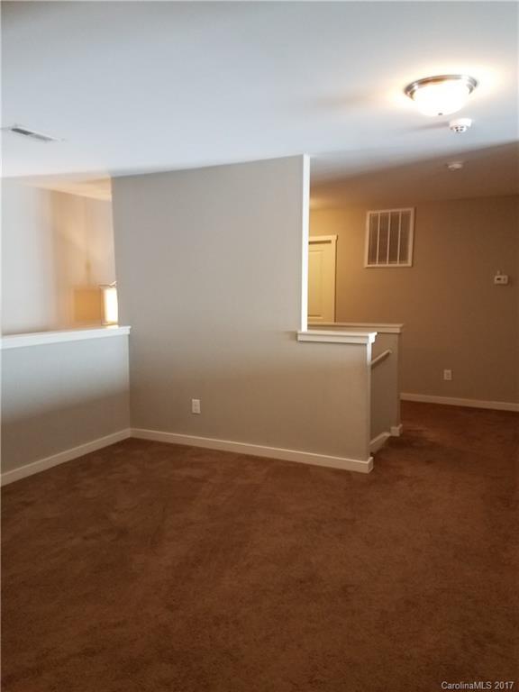 Ellis Pond - Residential