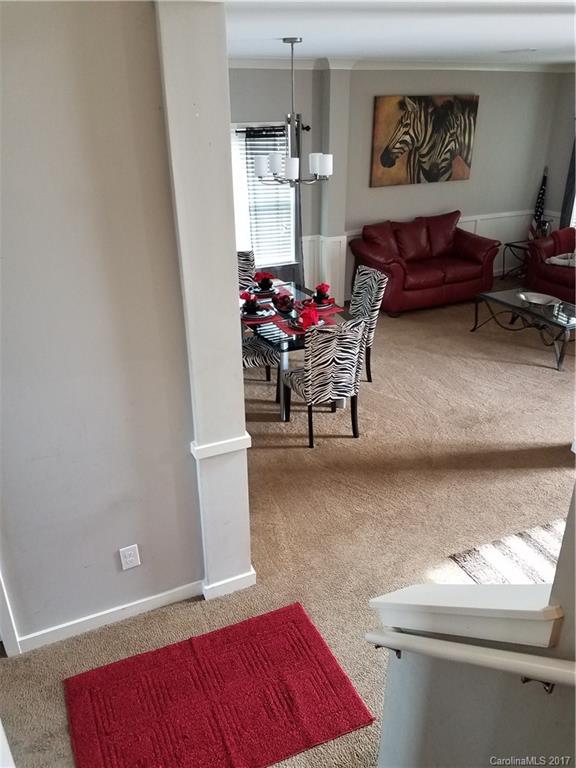 Ellis Pond - Residential