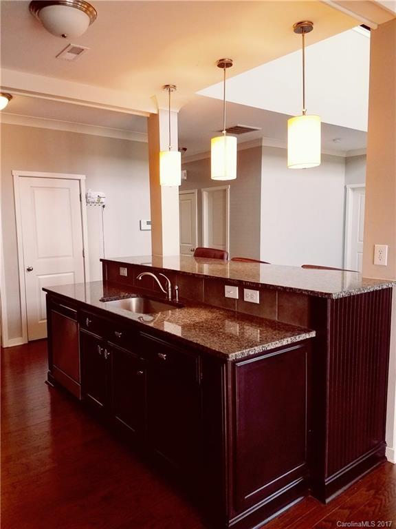 Ellis Pond - Residential