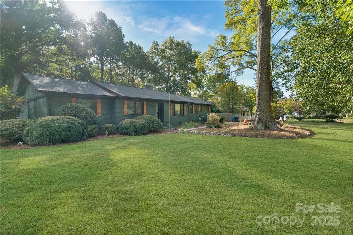 1277 Christopher Circle