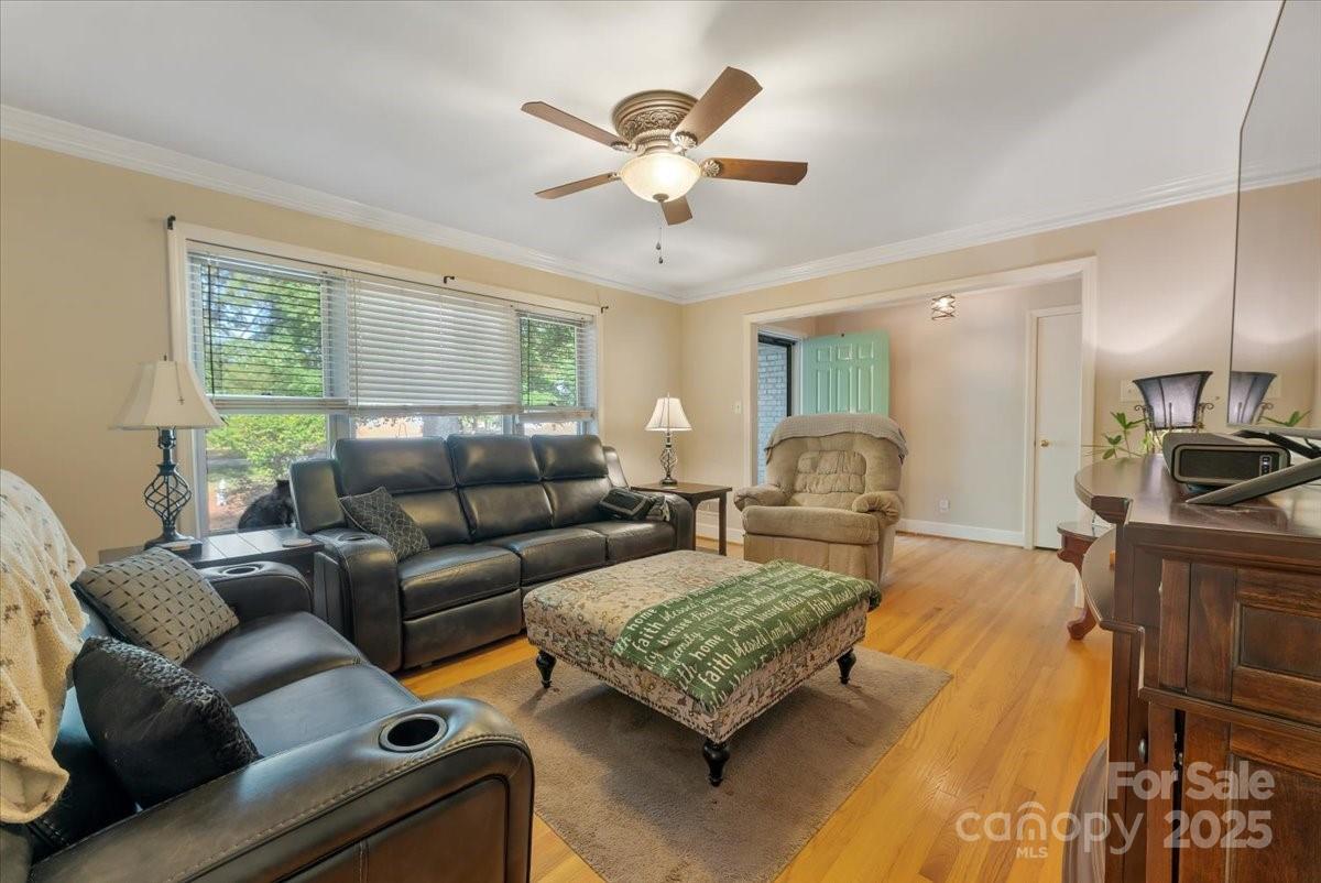 1277 Christopher Circle