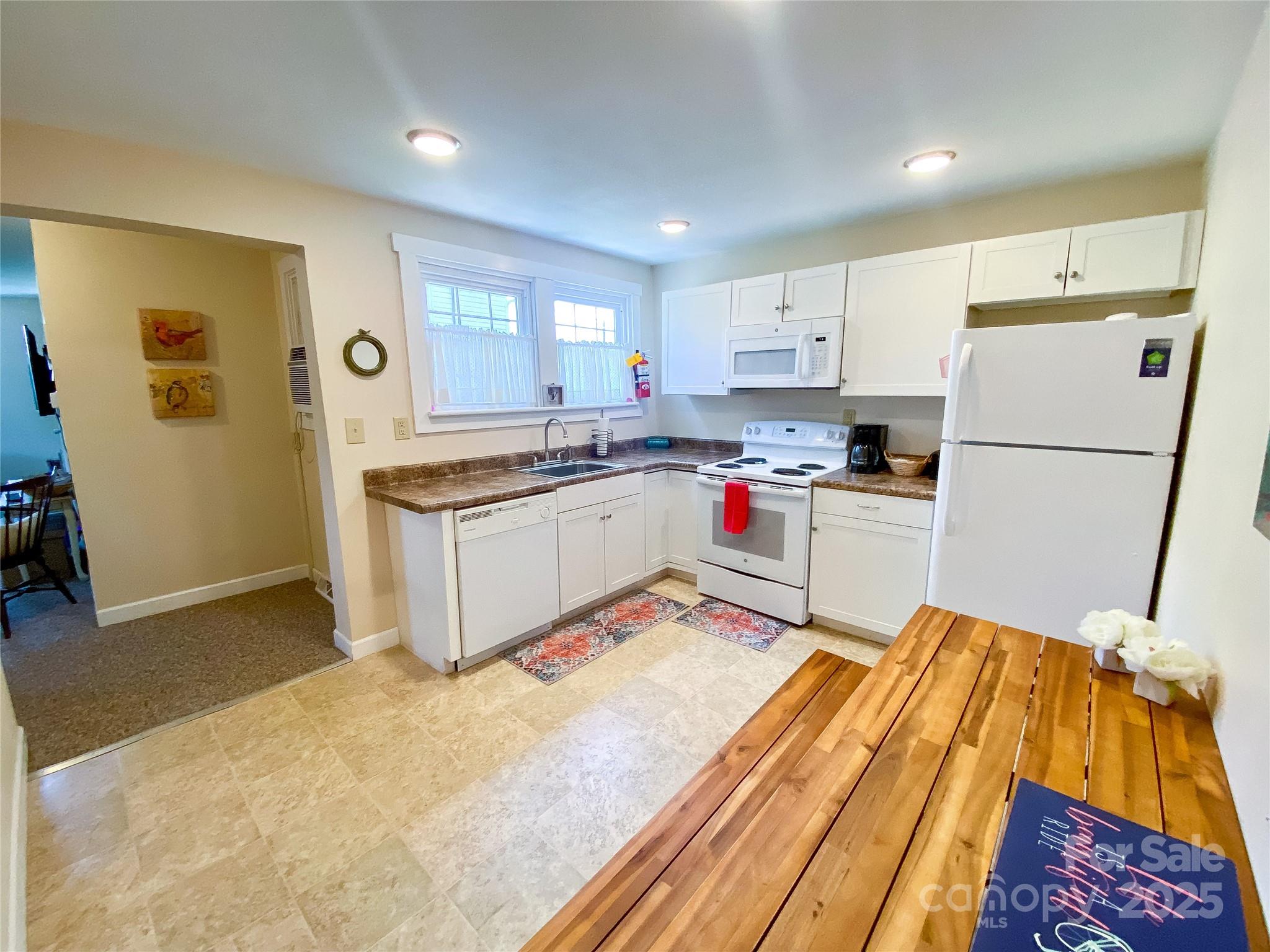 860 Haywood Road